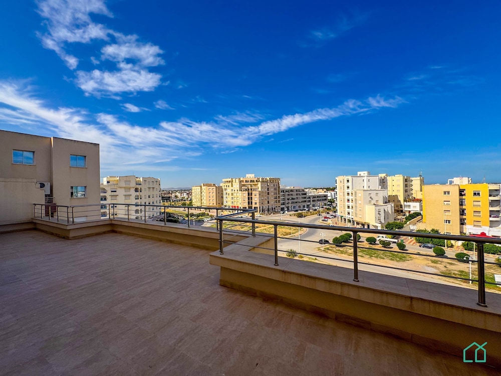 Ain Zaghouan Nd Superbe apt Avec Terrasse et vue