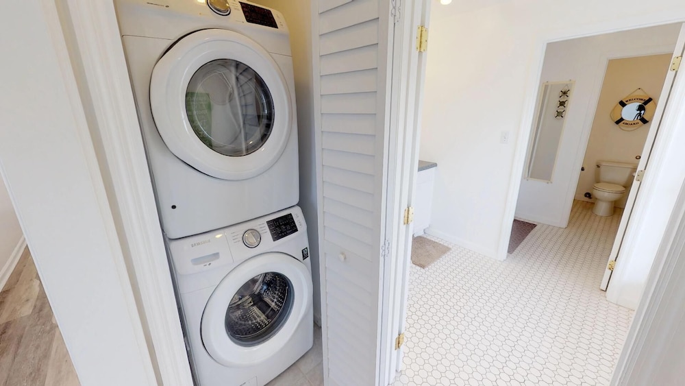 1603 Lovell Avenue Manor by Tybee Vacation Rentals