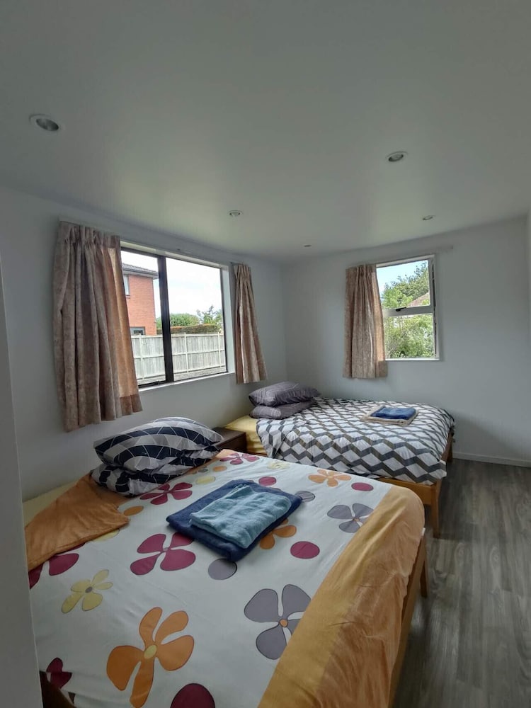 4 double and 2 Sofa Beds in 2 Bedroom