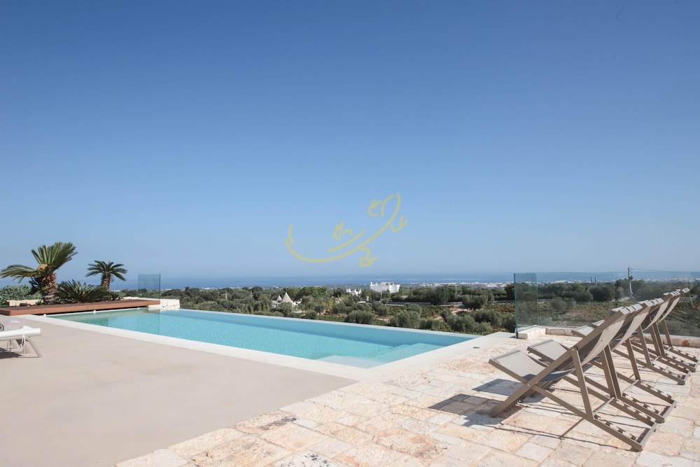 TD Casale Donna Madia Sea View Pool Over Vineyard view 2