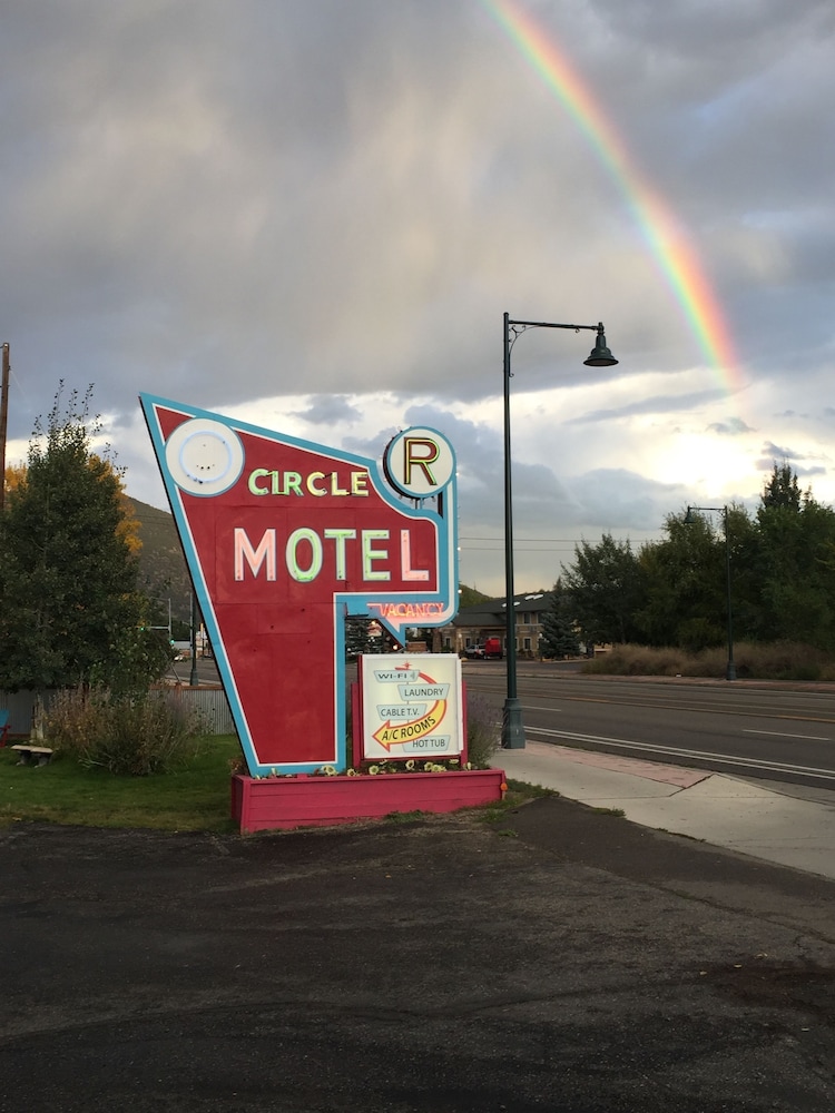 Salida Vacations - Circle R Motel - Property Image 1