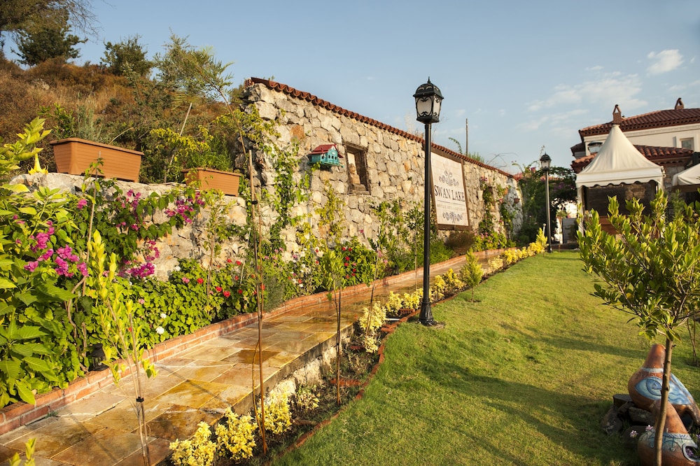 Swan Lake Butik Otel - Sadece Yetişkinler - Image 65