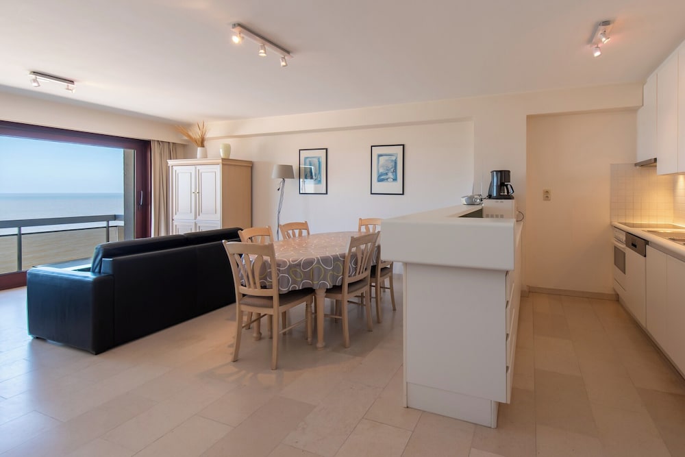Apartment in Middelkerke With Sea Views