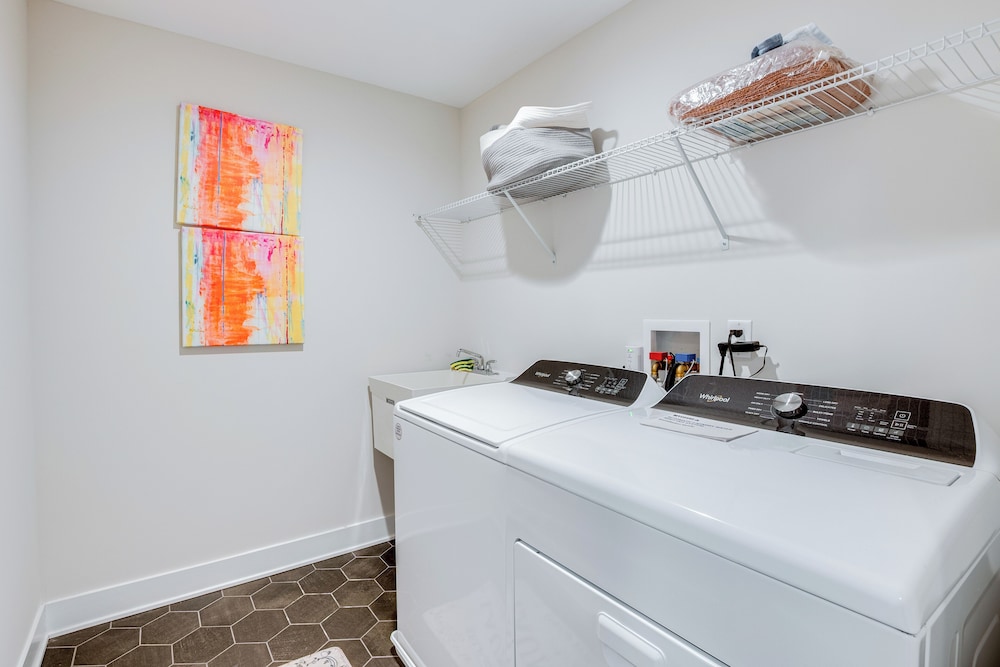 10 Mi to Morristown: Stylish Home Near Trails!