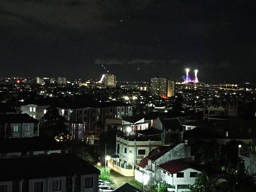 Cebu Vacations - Deca homes condominium tisa Labangon - Property Image 1