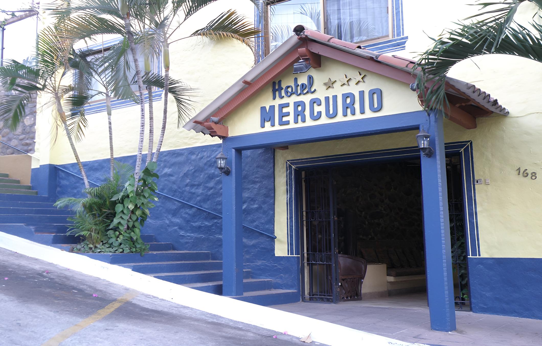 Hotel Mercurio - Caters to Gay Men
