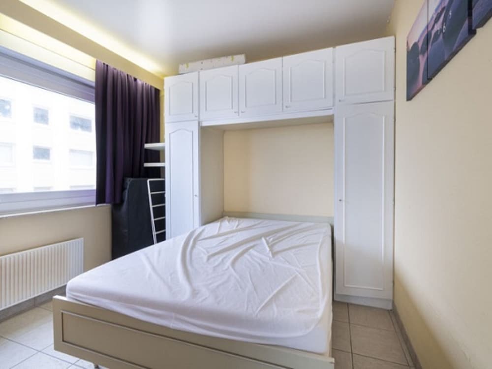 Apartment Middelkerke With Sea View