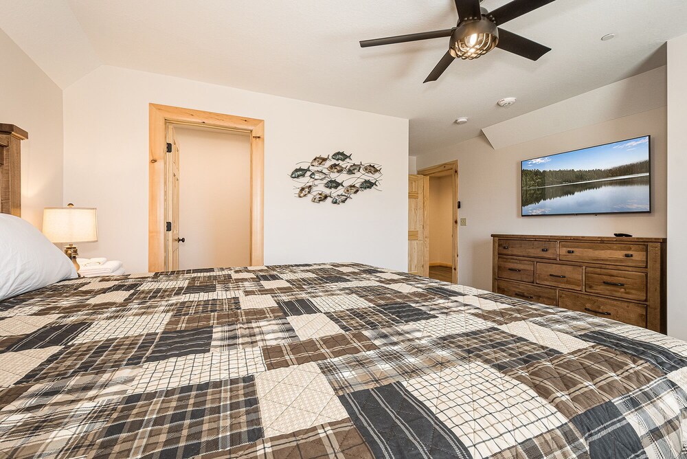 Mountain Crest Lodge - Property Image 25