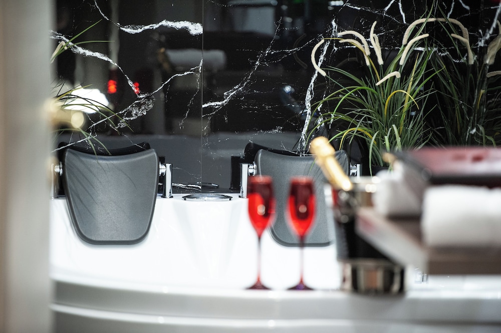 Farnese Jacuzzi Apartment