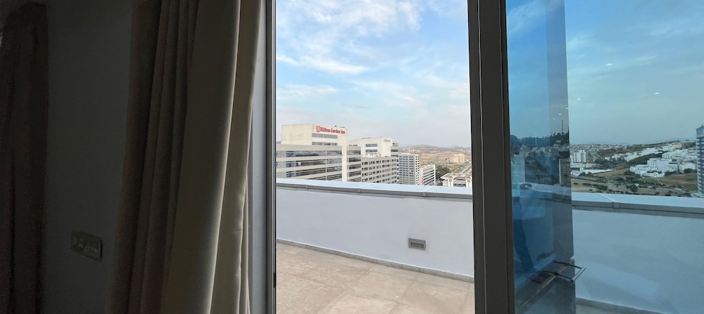 DELUXE MIRAFLORES DUPLEX