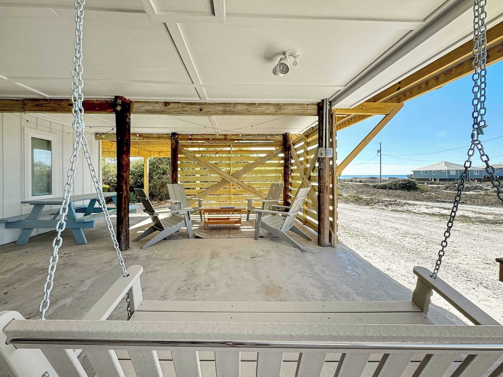 Beautiful Views Easy Beach & Bay Access