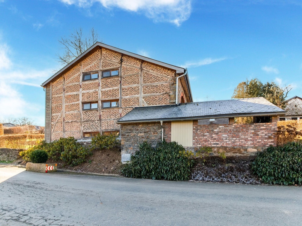 Holiday Home in Vielsalm With Bubble Bath