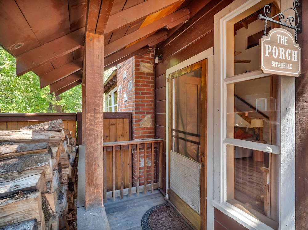 851h Tahoe Classic Cabin Near The Beach 2 Bedroom Cabin