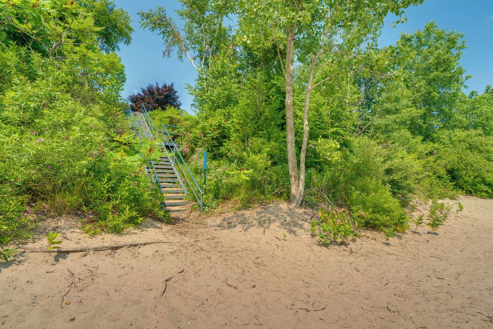 2 Blocks to Beaches: Peaceful Retreat in Lexington