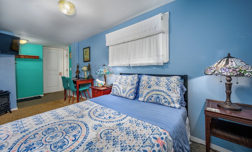 Mountain Treasure B&B