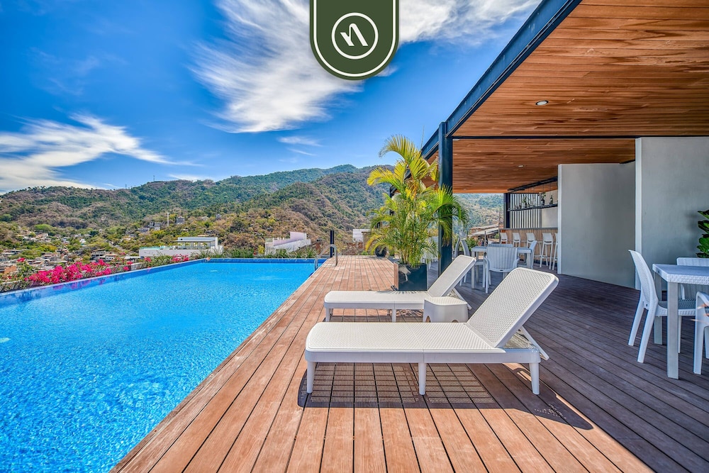 New 2BR Condo in Zona Romantica - Rooftop Pool