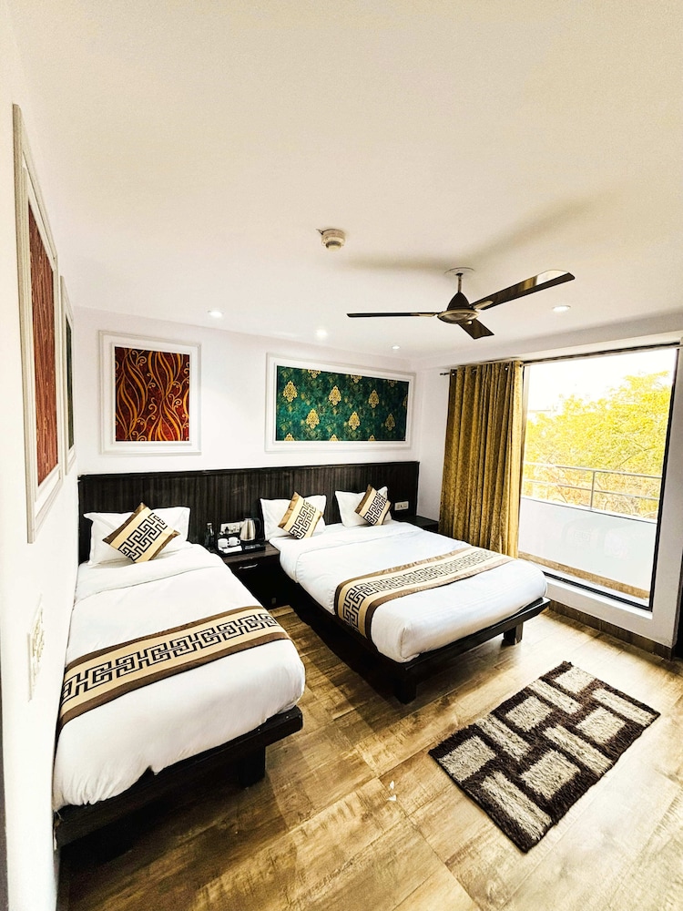 The HomeAste Residence Rajouri Garden