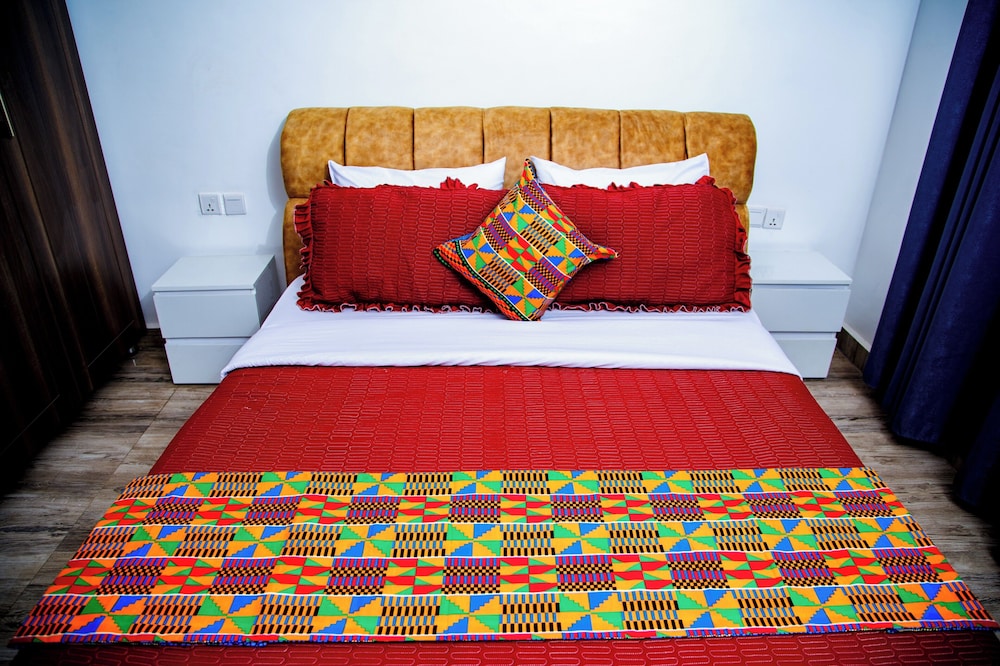 Inviting 8-bed House in Kigali Near rbd