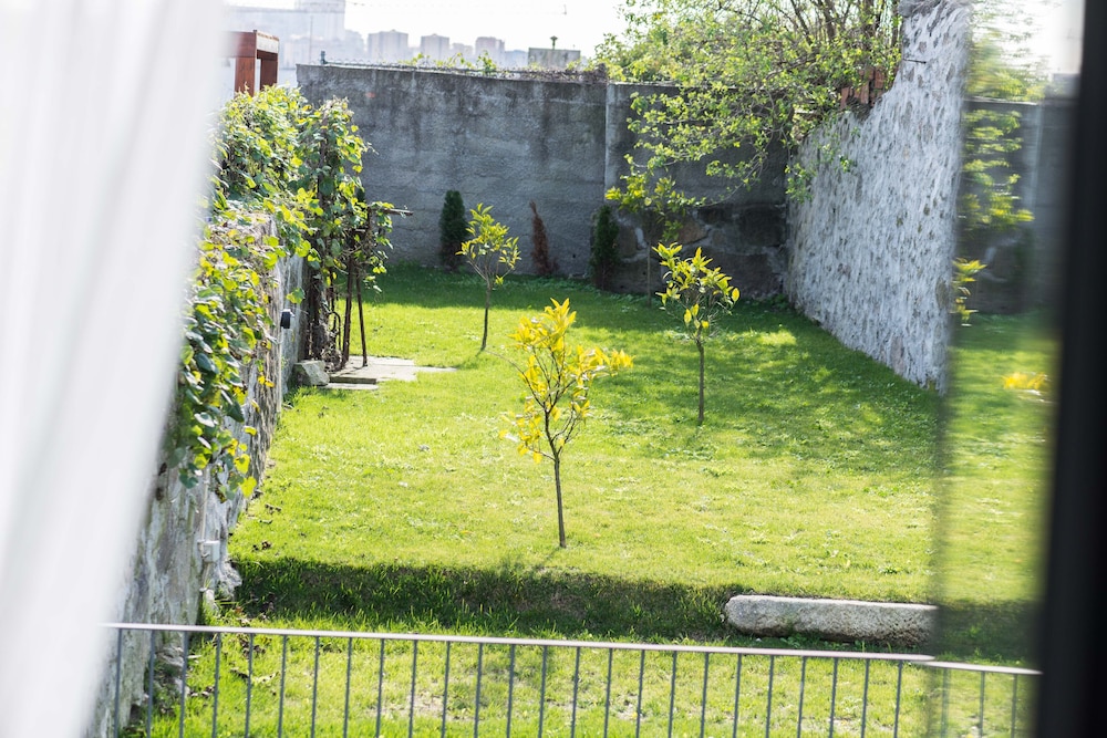 Trind7 · Samasal Trindade Apartments #7 Garden View view 4