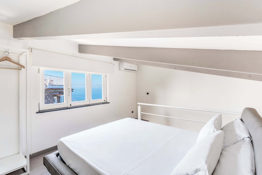 Giulia 1 Villa Apartment Shared Pool Sea Views