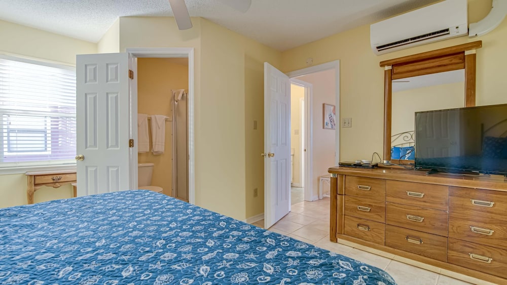 Triple Seas by Southern Vacation Rentals