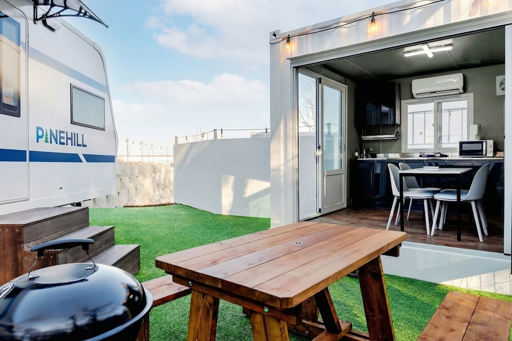 Gangneung Pinehill Park Pension&caravan