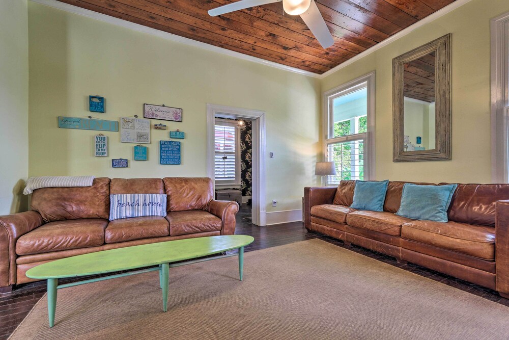 Historic Galveston Hideaway, Walk to the Beach!