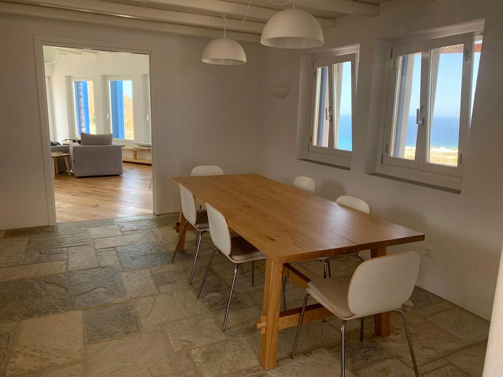 Villa Hera Mandrakia Milos view 5