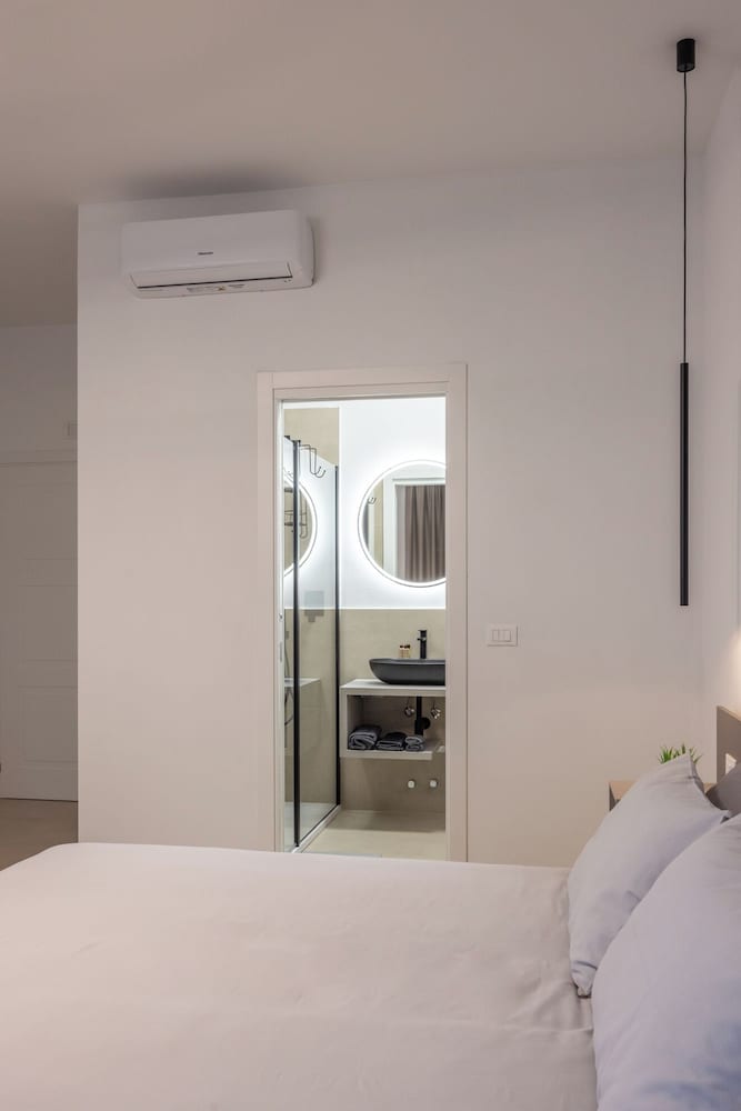 Luxury Station Suite