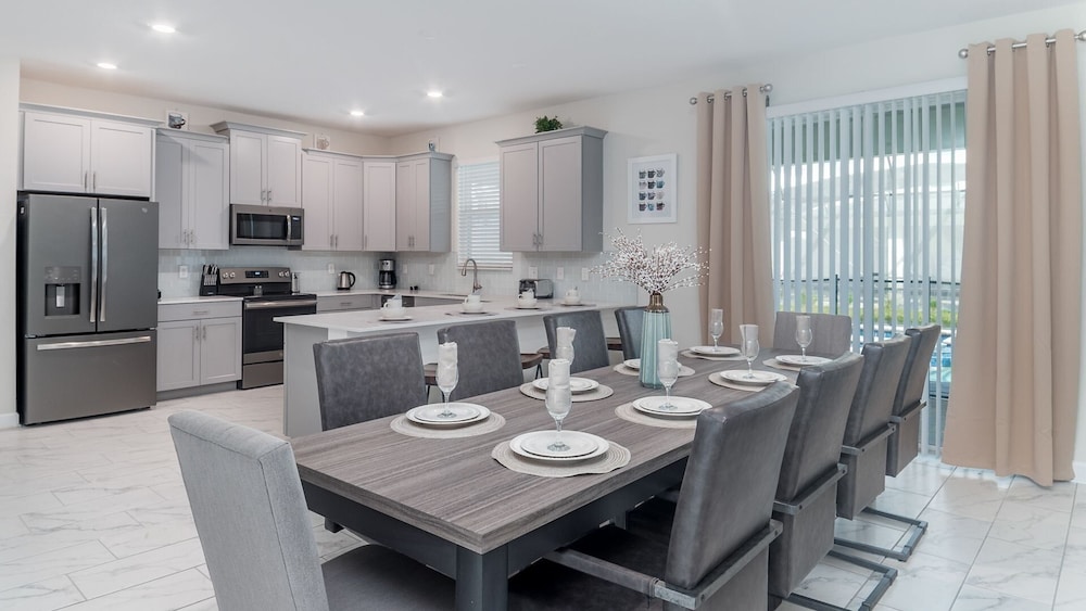Storey Lake Resort 6 Bedroom Private Pool Home with Game Room 6 Home