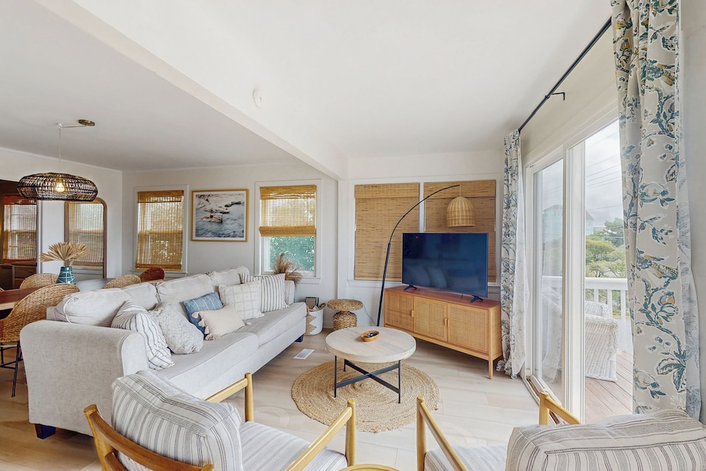 Entire House - Serenity in Surf City