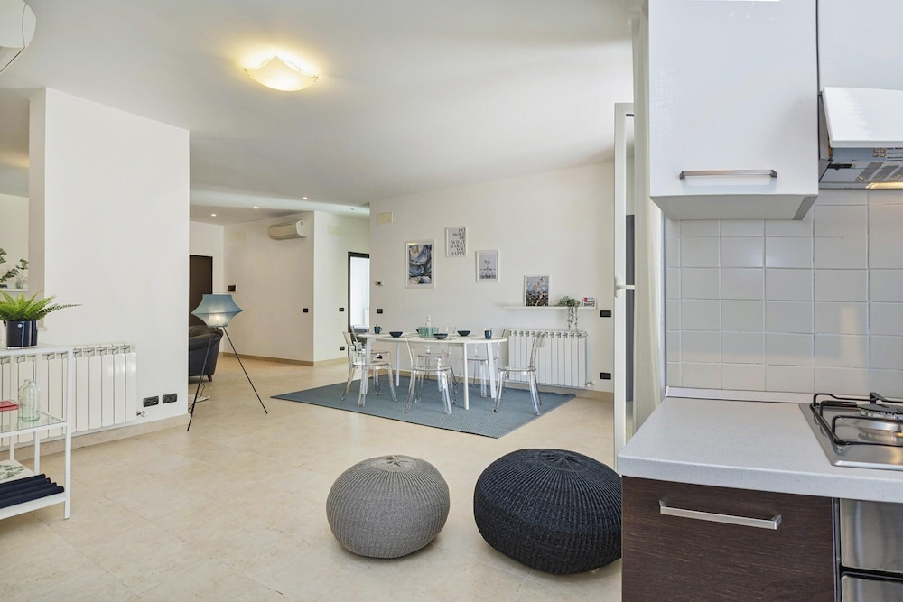 Genoa Vacations - Shelley Apartments by Wonderful Italy - Sky - Property Image 25