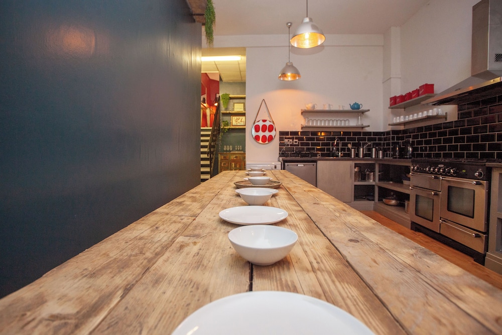 higgihaus 107 Sleeps 4 Monday - Friday