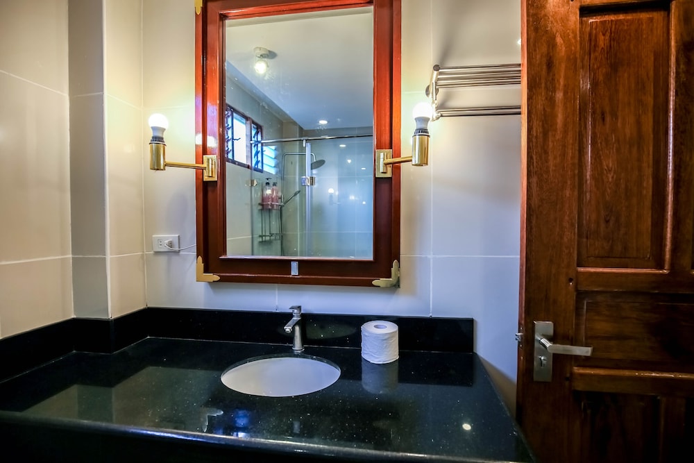 Doublegem Beach Resort and Hotel