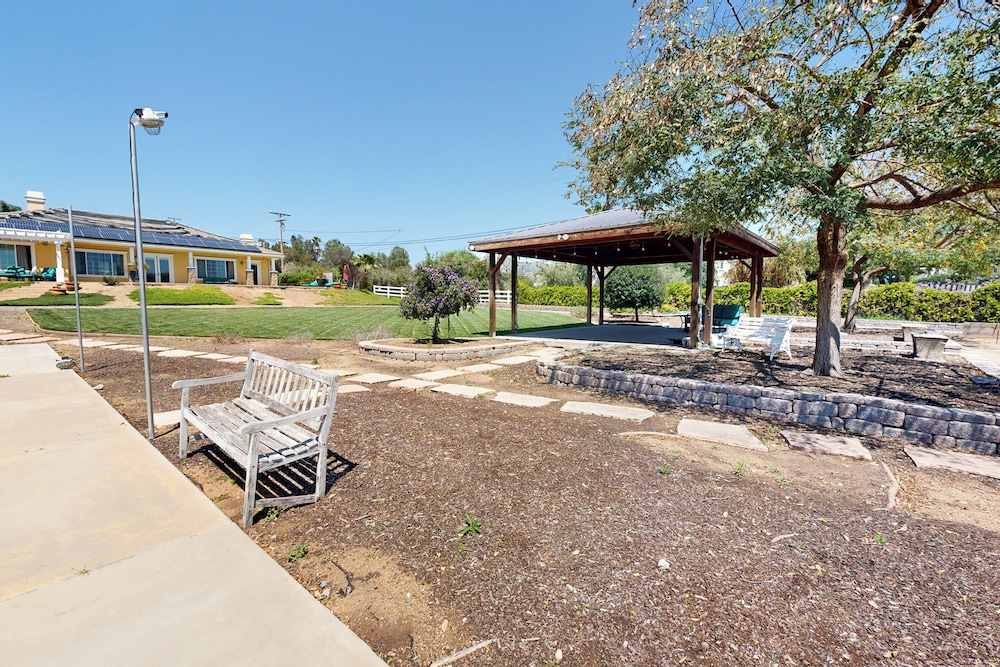 Two Dog-friendly Home, Close to Wine Country