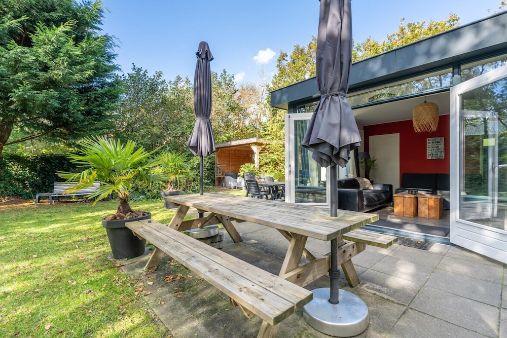 Tastefully Furnished Bungalow for 6 People With Lots of Privacy
