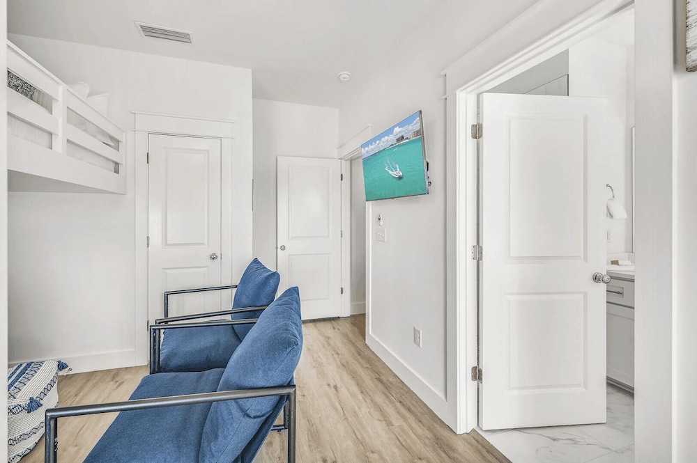 Newly Built, Walk to Dune Allen Beach, Pool 30A Ocean Pearl by Avantstay