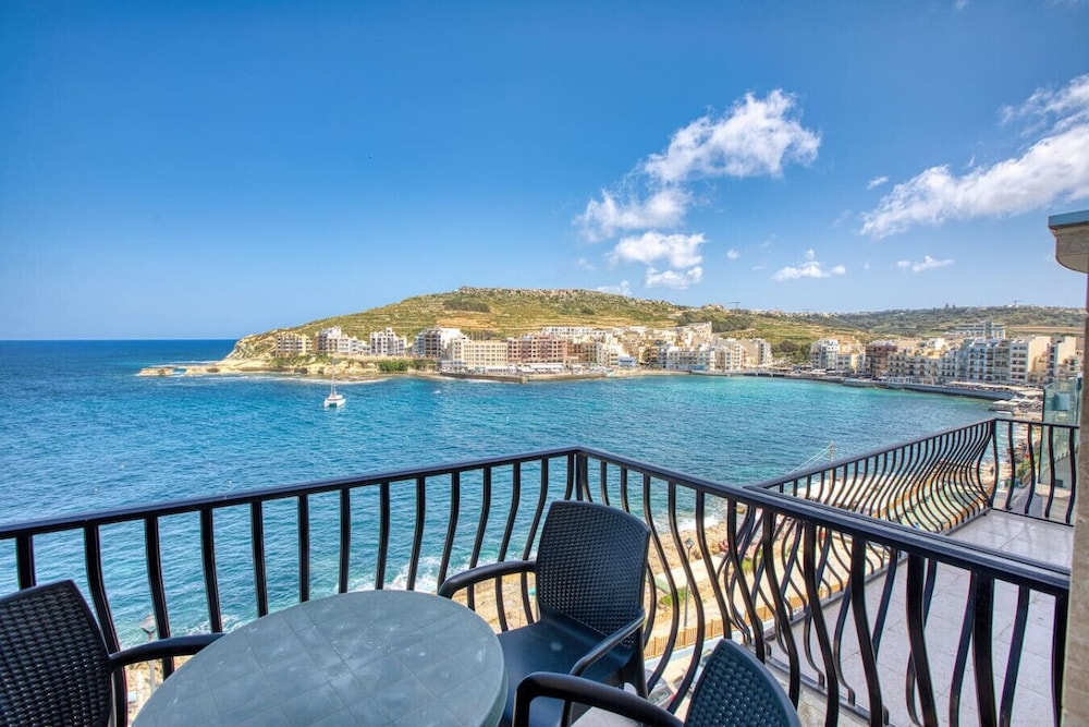 Waterfront Gozo Stay Overlooking Marsalforn Bay