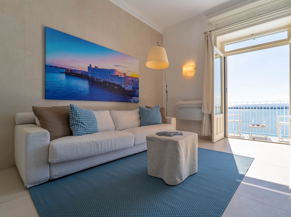Alfeo Seafront - Sunset view in Ortigia