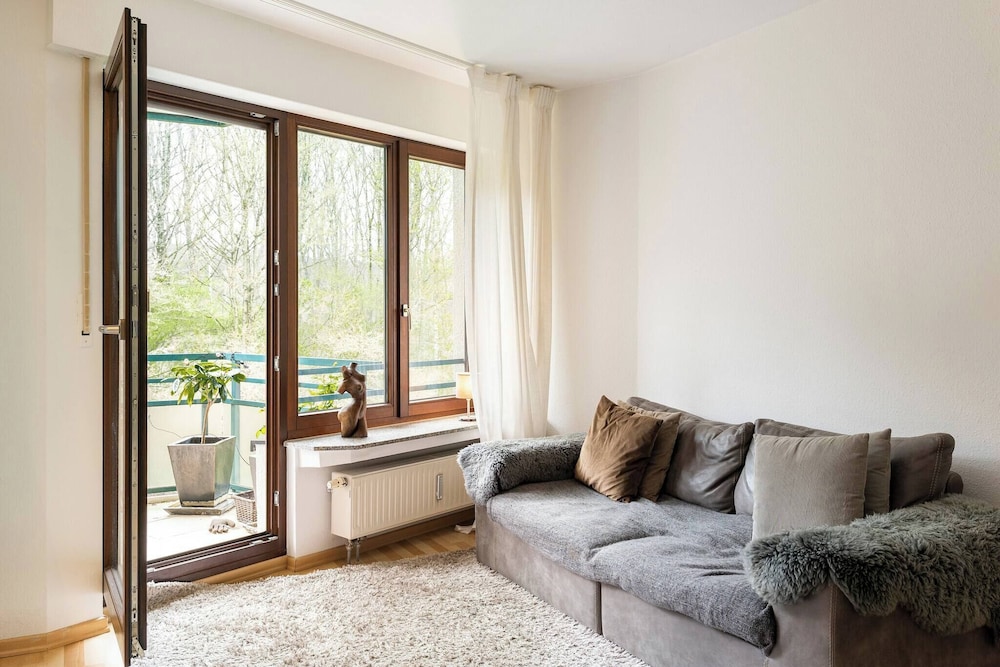 Elegant Studio Apartment in Düsseldorf Ludenberg