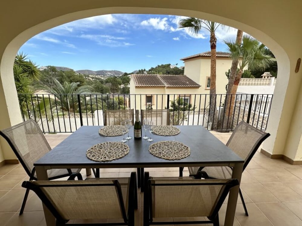 Three Bedroom Villa With Private Pool in Moraira