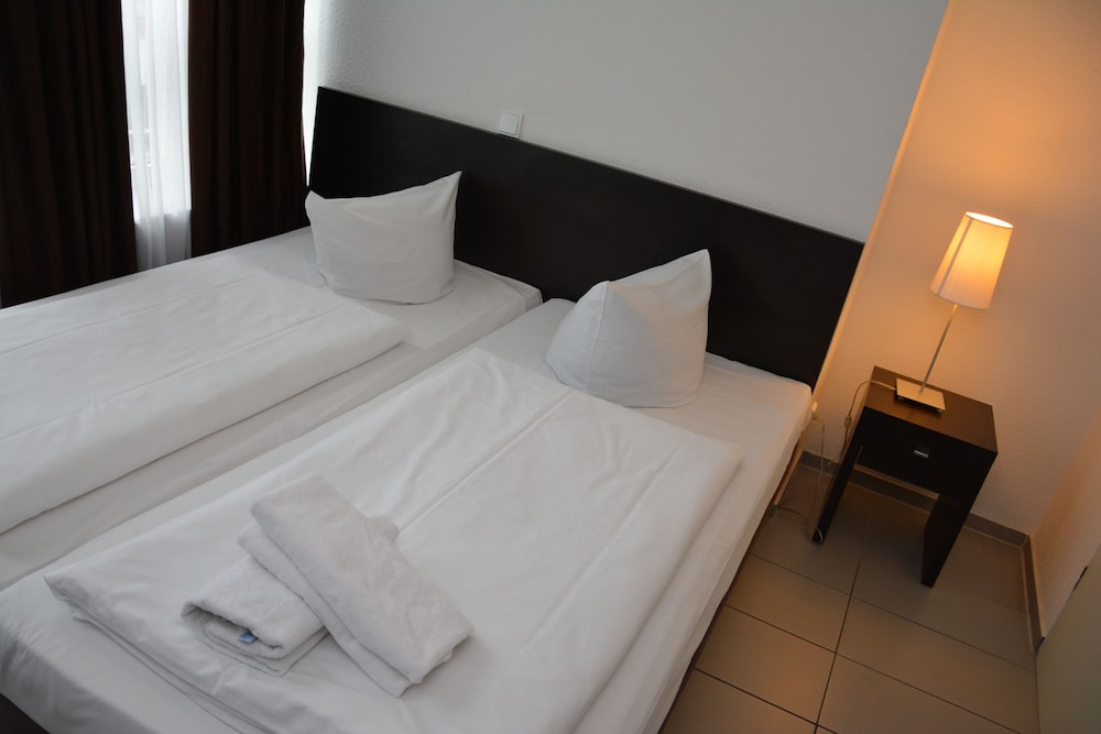 Frankfurt Vacations - Mosel Hotel Frankfurt - Property Image 30