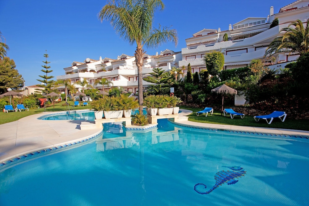 Apartment in Elviria Near Marbella Beach
