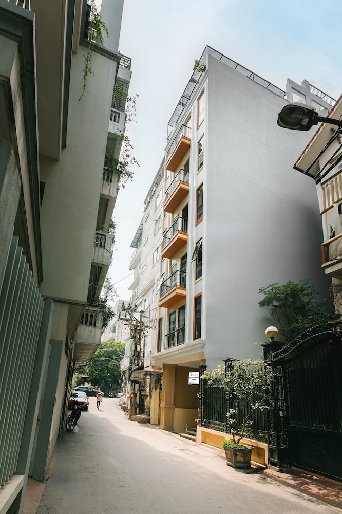 Cindy's Westlake Apartment