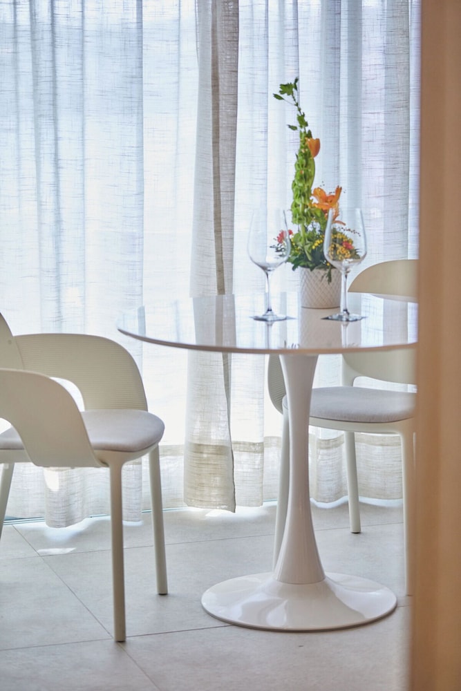 Silken Atlantis Suite – Holiday Homes