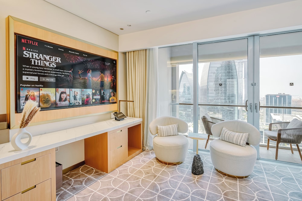 PVH - Studio - Emaar Fashion Avenue