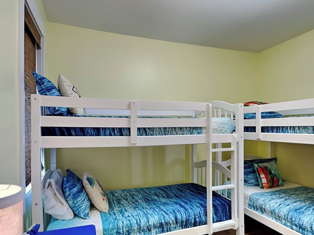 Shore Sounds Fun by Topsail Realty