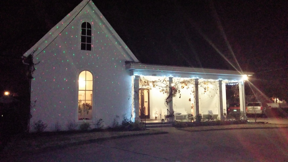 Carriage Lane Inn