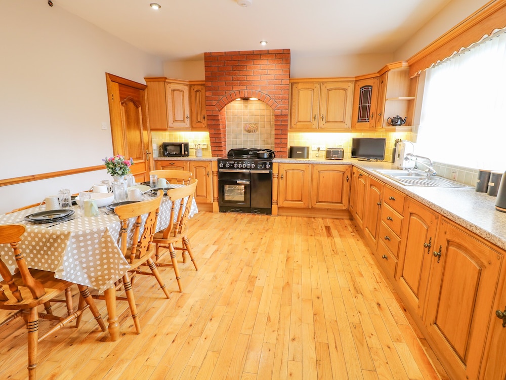 Braeside Farm House