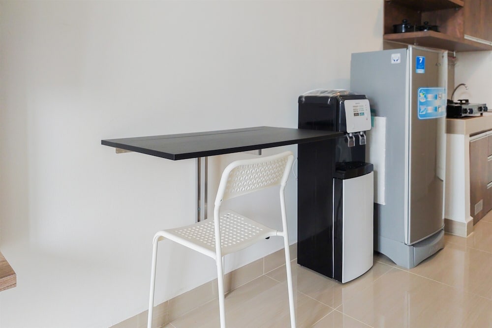 Good Deal And Comfortable Studio Loft At Kingland Avenue Apartment